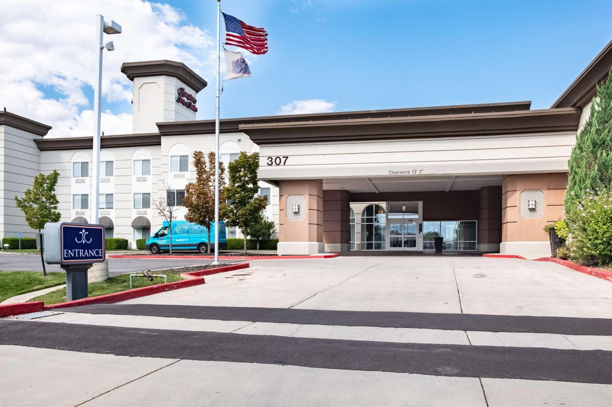 Hampton Inn & Suites Salt Lake City Airport Exterior foto